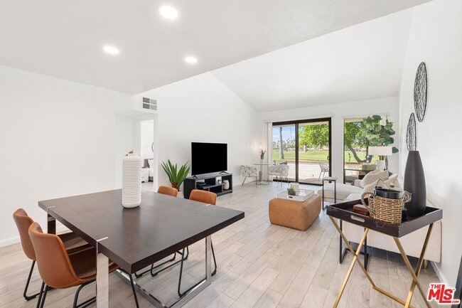 43 Cll Encinitas in Rancho Mirage, CA - Building Photo - Building Photo