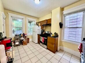 1721 Commonwealth Ave in Boston, MA - Building Photo - Building Photo