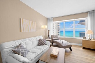 3700 Galt Ocean Dr, Unit 702 in Fort Lauderdale, FL - Building Photo - Building Photo