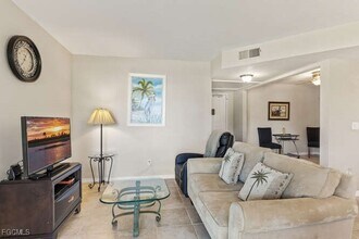 13240 White Marsh Ln in Ft. Myers, FL - Building Photo - Building Photo