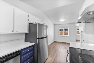 5475 Newberg Dr N in Keizer, OR - Building Photo - Building Photo
