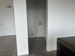 2404 Wilshire Blvd in Los Angeles, CA - Foto de edificio - Building Photo