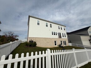 5105 Carters Xing Ave in Marshall, VA - Building Photo - Building Photo