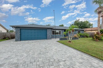 986 Sycamore Dr in Rockledge, FL - Building Photo - Building Photo