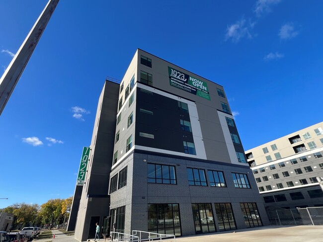 The Beacon CLO in Grand Forks, ND - Foto de edificio - Building Photo