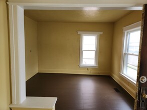 11 Renwood St in Rochester, NY - Building Photo - Building Photo