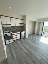 5787 SW 72nd St in Miami, FL - Building Photo - Building Photo