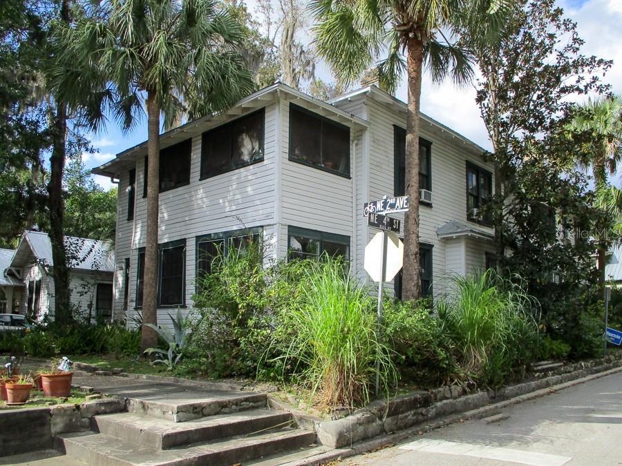 318 NE 2nd Ave in Gainesville, FL - Foto de edificio