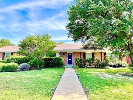 3421 Dartmoor Dr in Dallas, TX - Building Photo