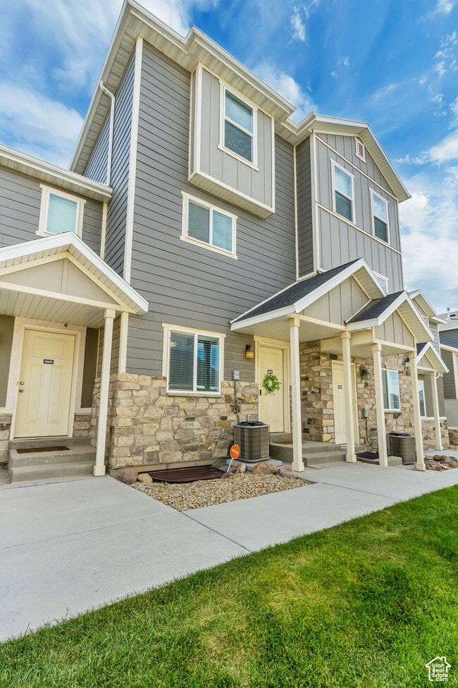 14409 S Oakfield Way in Herriman, UT - Building Photo - Building Photo