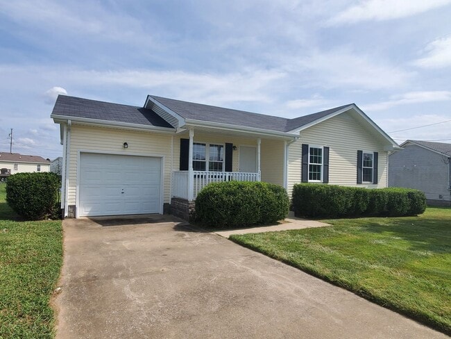 207 Jenna Ave in Oak Grove, KY - Building Photo - Building Photo