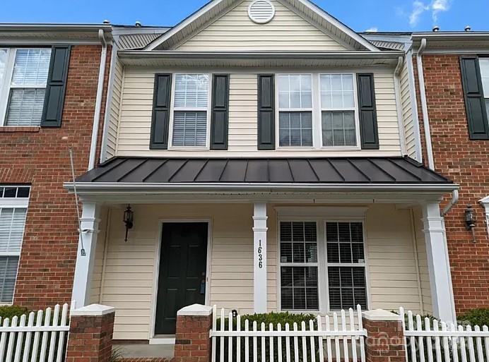 1636 Chamberside Dr in Rock Hill, SC - Foto de edificio