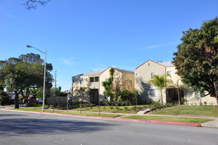 1120 Huntington Dr in South Pasadena, CA - Foto de edificio - Building Photo