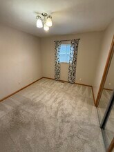 906 19th St in Vienna, WV - Building Photo - Building Photo