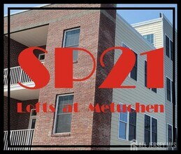 21 Station Pl in Metuchen, NJ - Building Photo - Building Photo