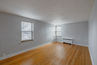 Owen Park Apartments in Detroit, MI - Building Photo - Interior Photo