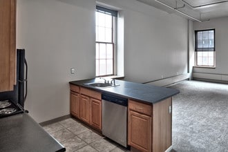 Riverview Industrie Lofts in Rochester, NY - Foto de edificio - Building Photo