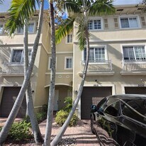 2612 SW 81st Terrace in Miramar, FL - Building Photo