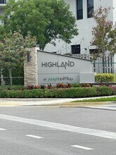 10431 NW 82nd St, Unit 7 in Doral, FL - Building Photo - Building Photo