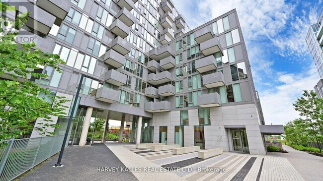 38 Monte Kwinter Ct in Toronto, ON - Building Photo - Building Photo