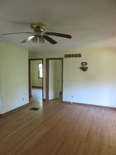 2 Koester Springs Rd in French Village, MO - Building Photo - Building Photo