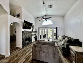 41 Stone Cress Dr in Henderson, NV - Building Photo - Building Photo