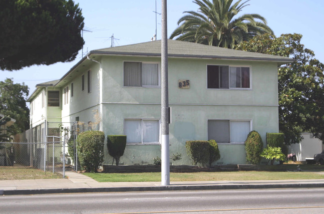 835 Centinela Ave in Inglewood, CA - Building Photo - Building Photo