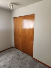 337 Pershing Ave NE in North Canton, OH - Building Photo - Building Photo