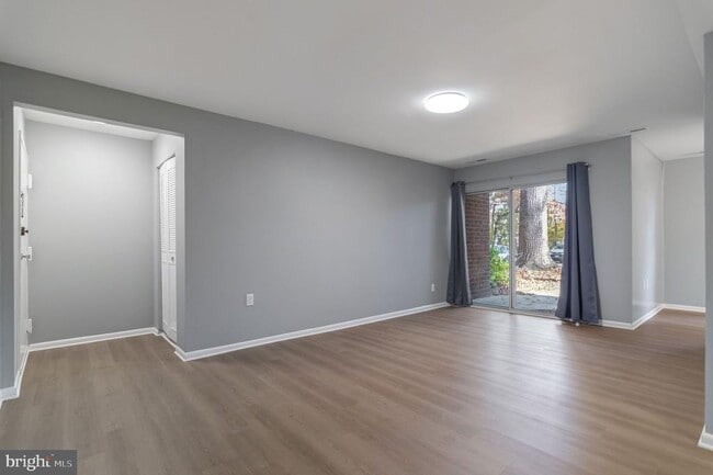 3356 Woodburn Rd in Annandale, VA - Building Photo - Building Photo