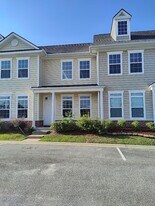 611 Atkinson Dr in Hinesville, GA - Building Photo