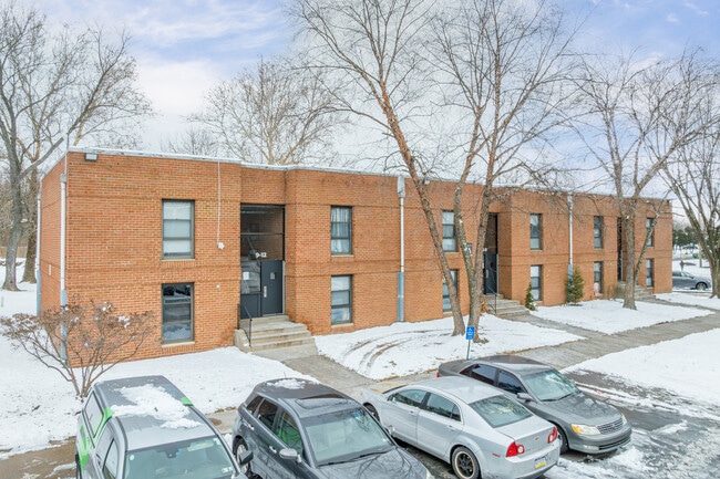 Bristol Gardens Apartments