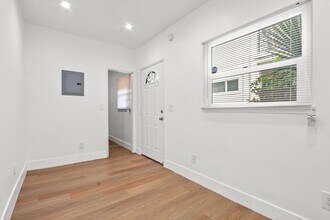 1118 11th Street in Santa Monica, CA - Building Photo - Building Photo