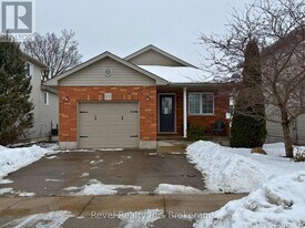 23 Kerr Crescent in Ingersoll, ON - Building Photo