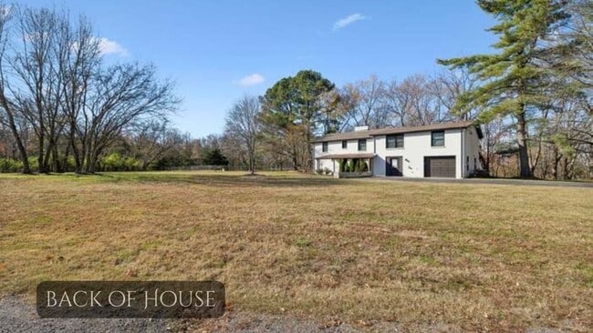 3169 Earhart Rd in Hermitage, TN - Foto de edificio - Building Photo