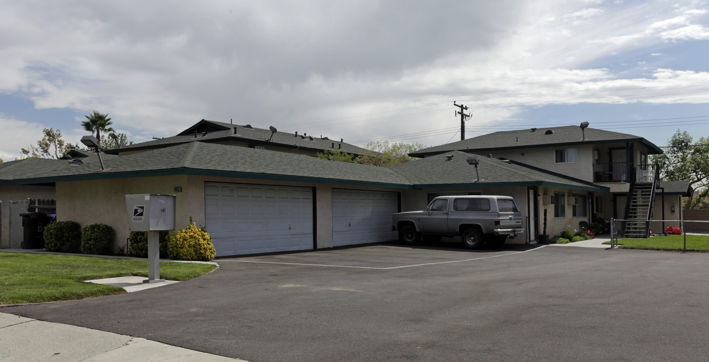 16947 Reed St in Fontana, CA - Building Photo