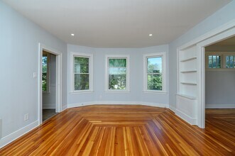 1592 Corbin Ave in New Britain, CT - Building Photo - Building Photo