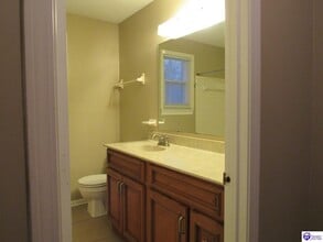 300 Berkley Ct in Radcliff, KY - Building Photo - Building Photo
