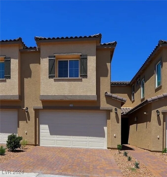 3754 Canis Minor Ln in Henderson, NV - Building Photo