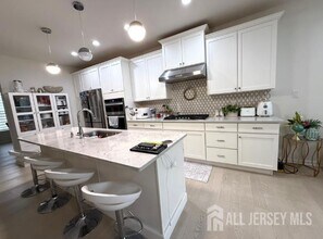 21 Wisteria Ct in Monroe Township, NJ - Building Photo - Building Photo