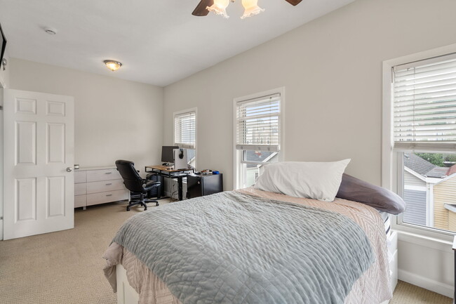 13 Knowlton St, Unit 1