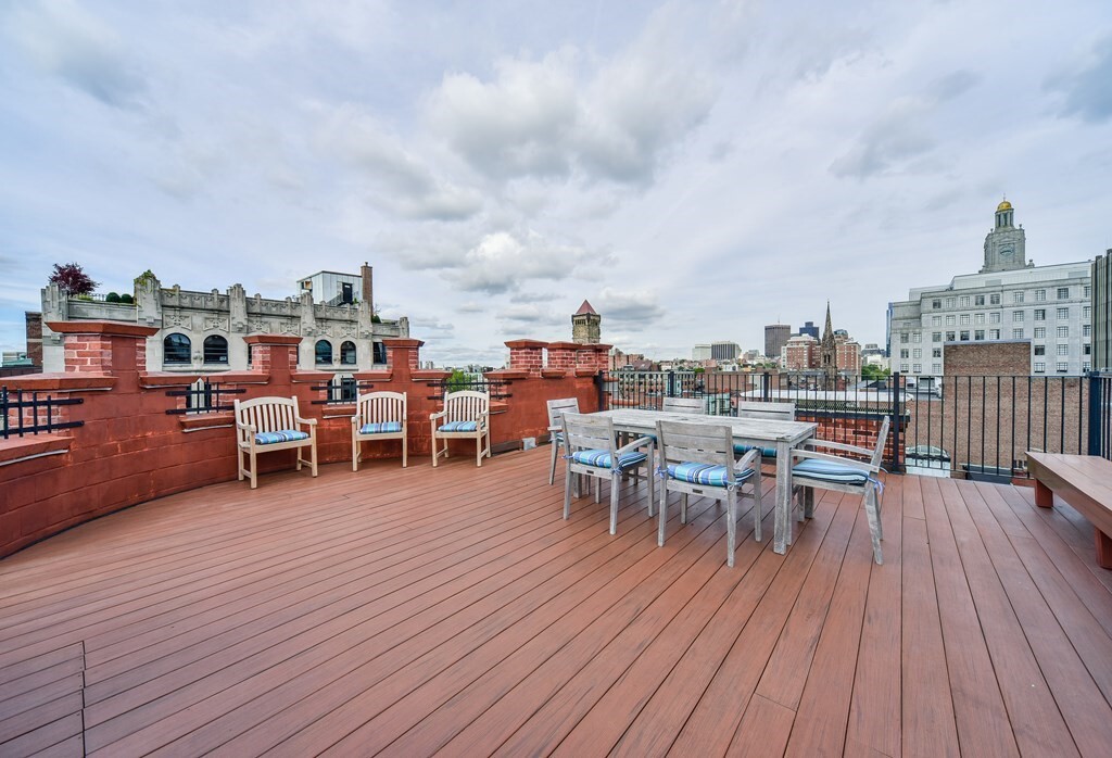 271 Dartmouth St, Unit 5G in Boston, MA - Building Photo
