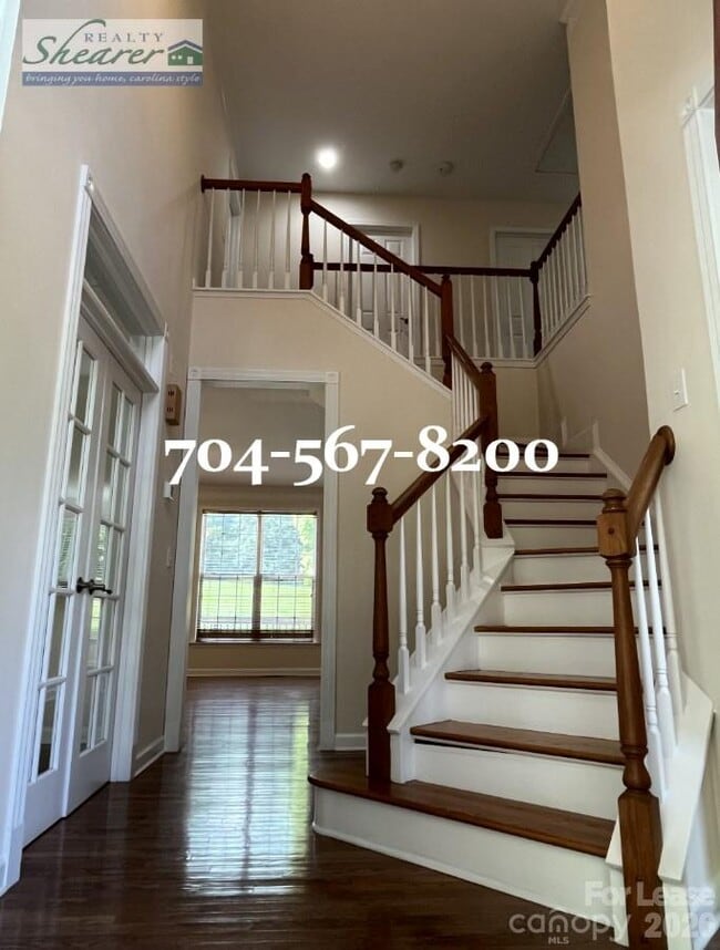 8531 Camberly Rd in Huntersville, NC - Foto de edificio - Building Photo