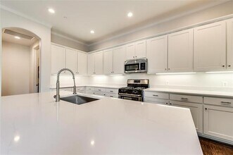 4111 Rawlins St in Dallas, TX - Building Photo - Building Photo