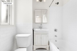 269 W 12th St in New York, NY - Building Photo - Building Photo