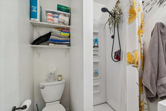 1843 Grove St, Unit Beautifully Updated #1