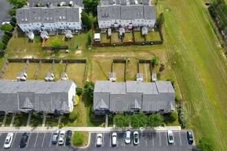 907 Dominion Townes Ct in Richmond, VA - Building Photo - Building Photo