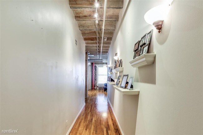 201 Main St in Houston, TX - Foto de edificio - Building Photo