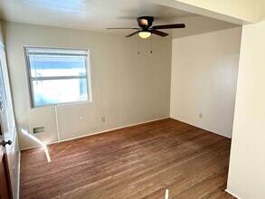 5038-5040 Voltaire St in San Diego, CA - Building Photo - Building Photo