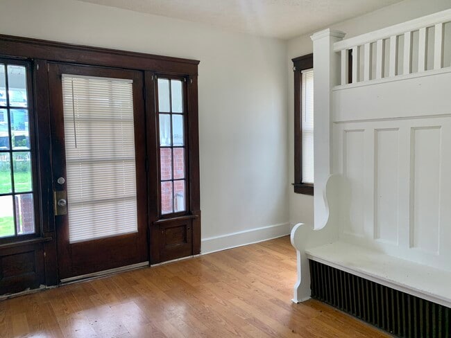 201 Broad Ave NW in Canton, OH - Building Photo - Building Photo