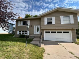 3229 19th Ave S in Great Falls, MT - Building Photo